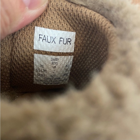 3/$25 Surprize by Stride Rite Baby Darby Camel Faux Fur Booties Size 6-12M Cozy - Picture 15 of 15